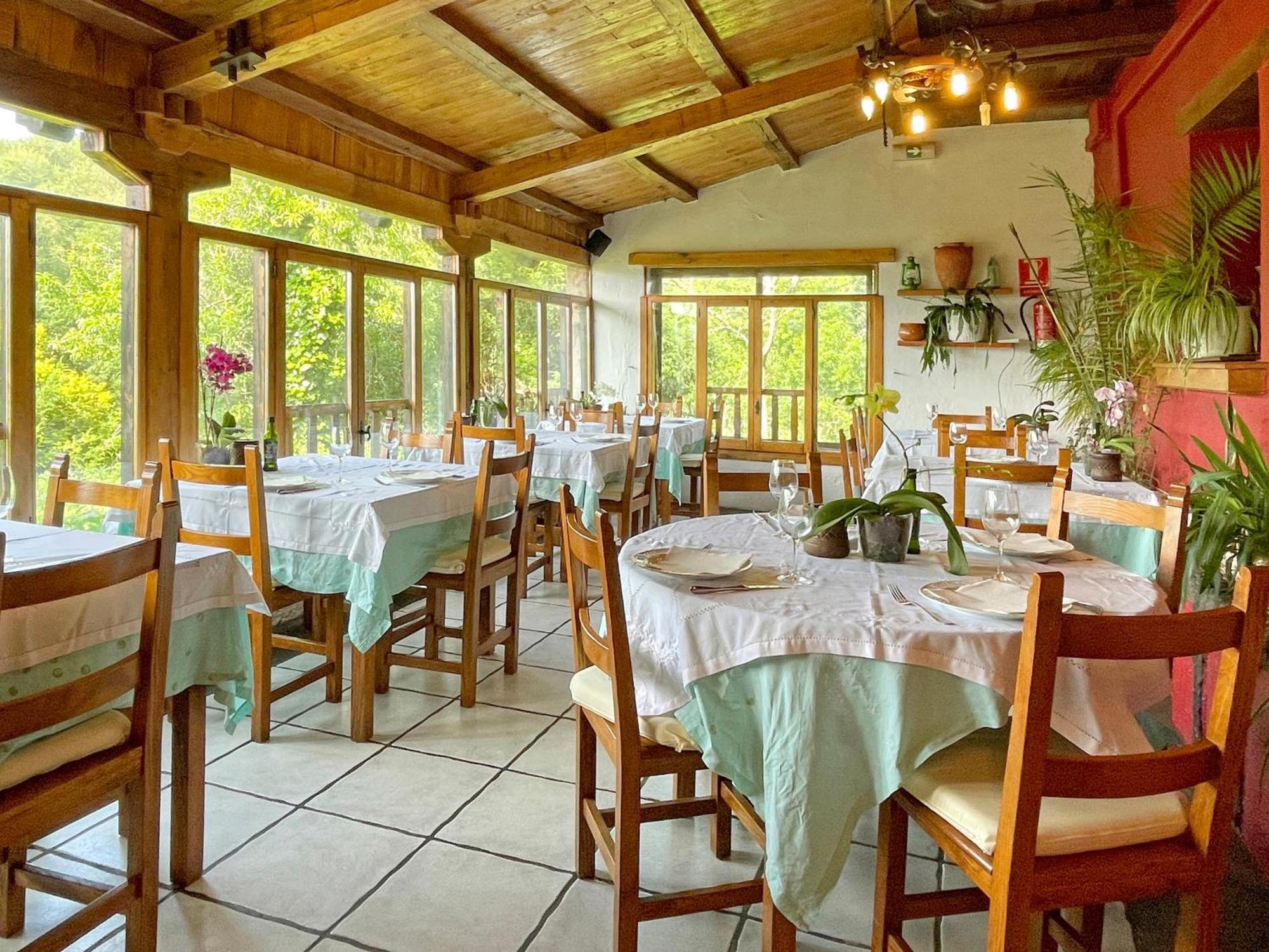 Hotel Peruskenea Jaunsaras Bagian luar foto