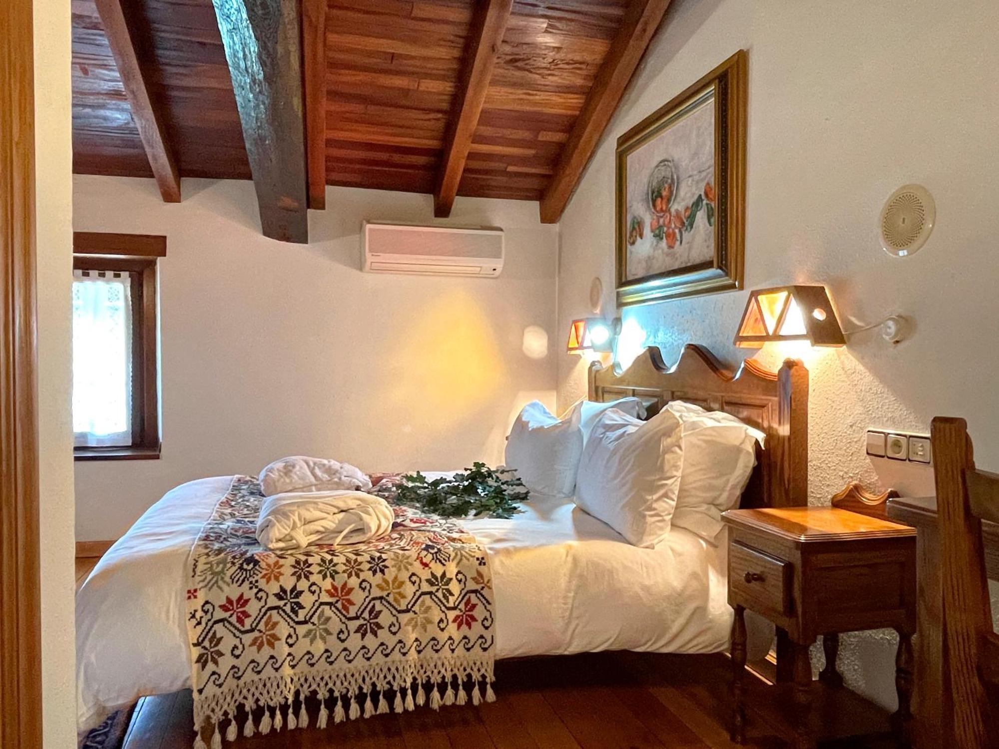 Hotel Peruskenea Jaunsaras Bagian luar foto