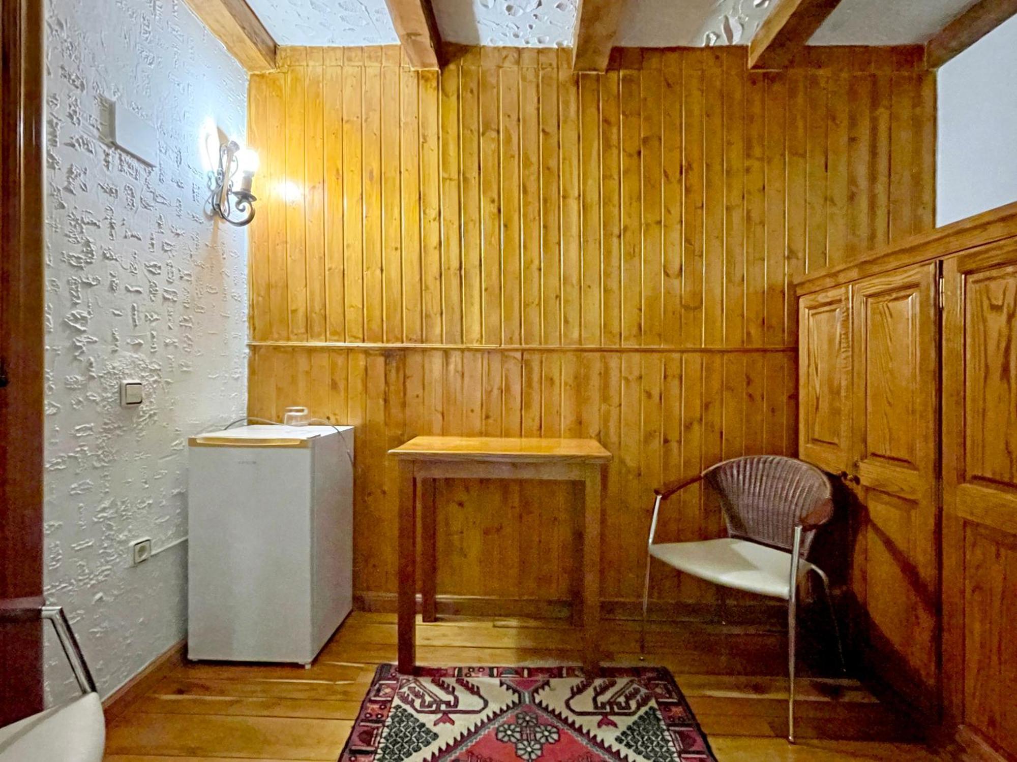 Hotel Peruskenea Jaunsaras Bagian luar foto