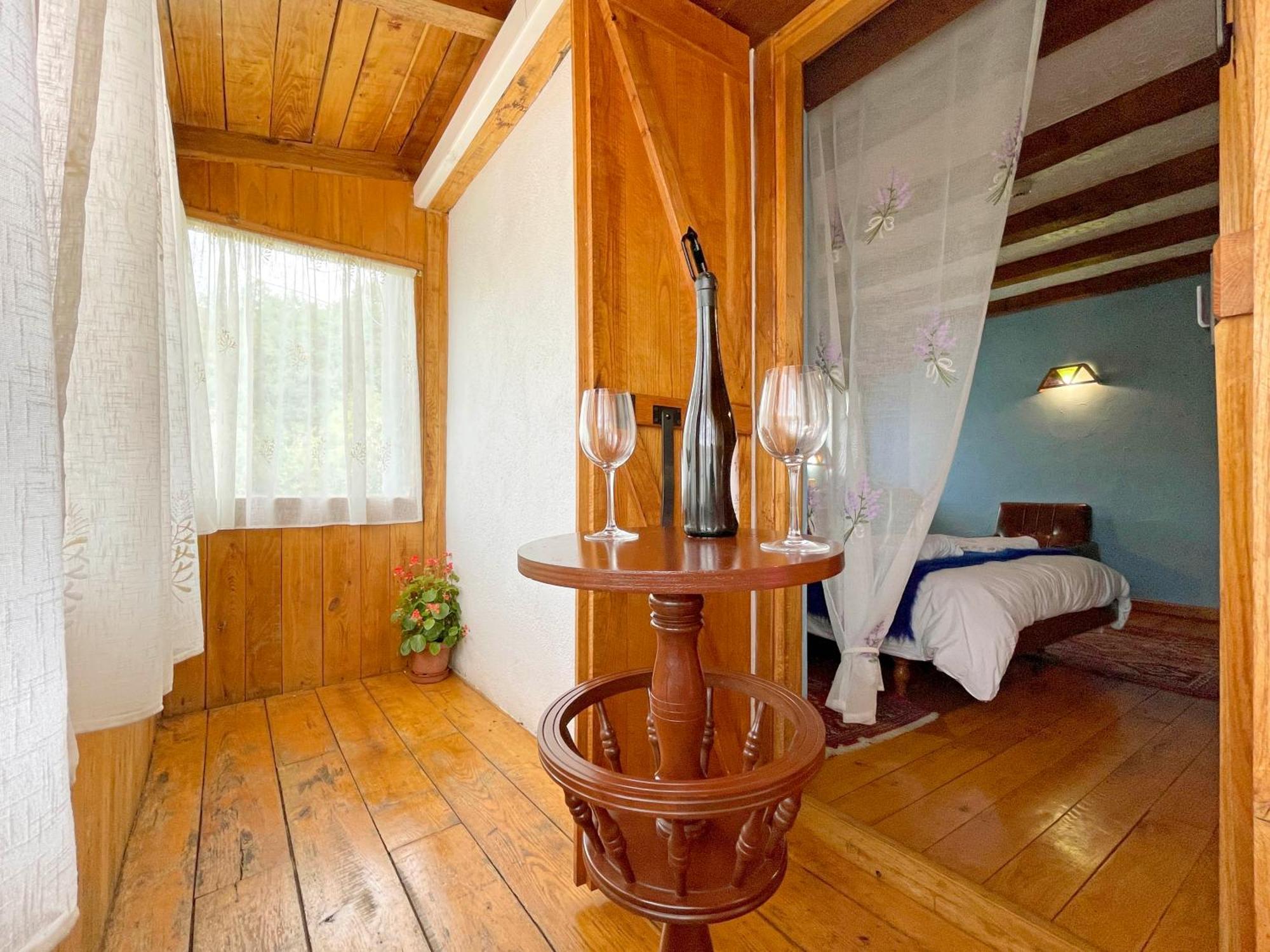 Hotel Peruskenea Jaunsaras Bagian luar foto