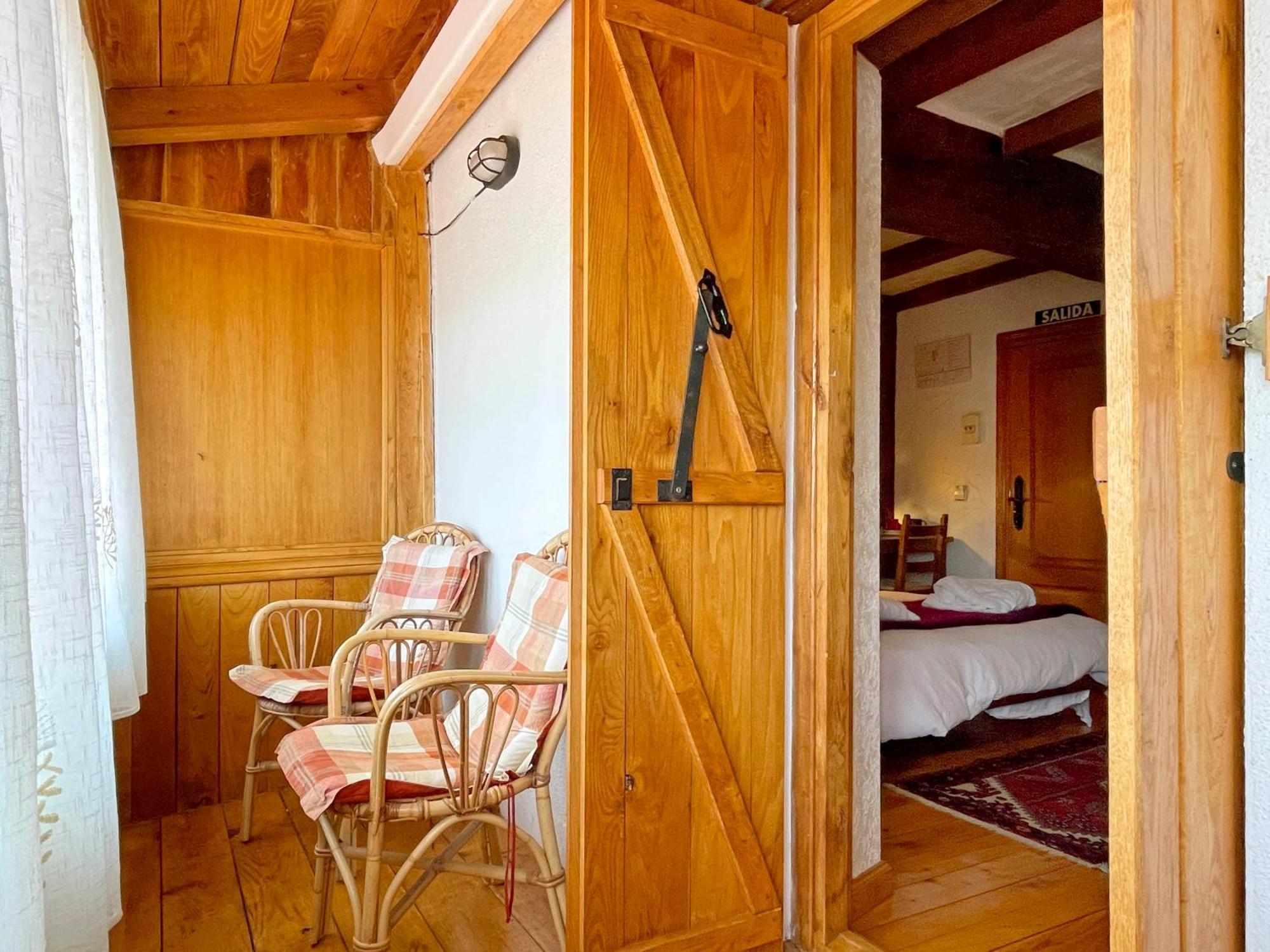 Hotel Peruskenea Jaunsaras Bagian luar foto